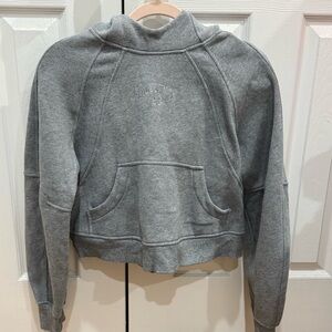 EUC LULULEMON GREY SWEATSHIRT HOODIE IN SIZE XS/S